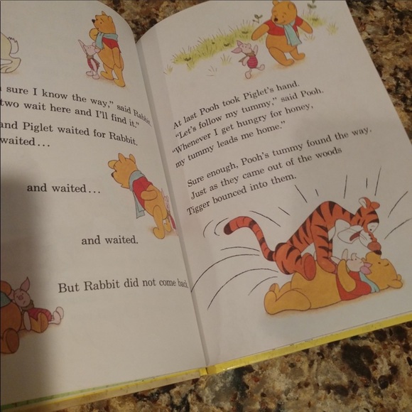 Vintage Winnie the Pooh & Tigger Hardcover Book - Picture 6 of 6